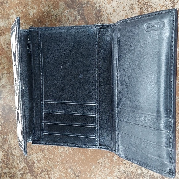 Coach wallet - Picture 3 of 3